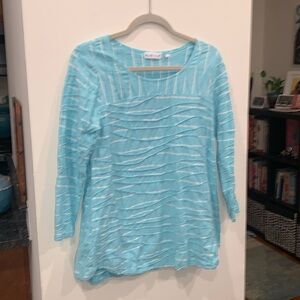 Habitat light blue and white striped wave long sleeve pullover top size small